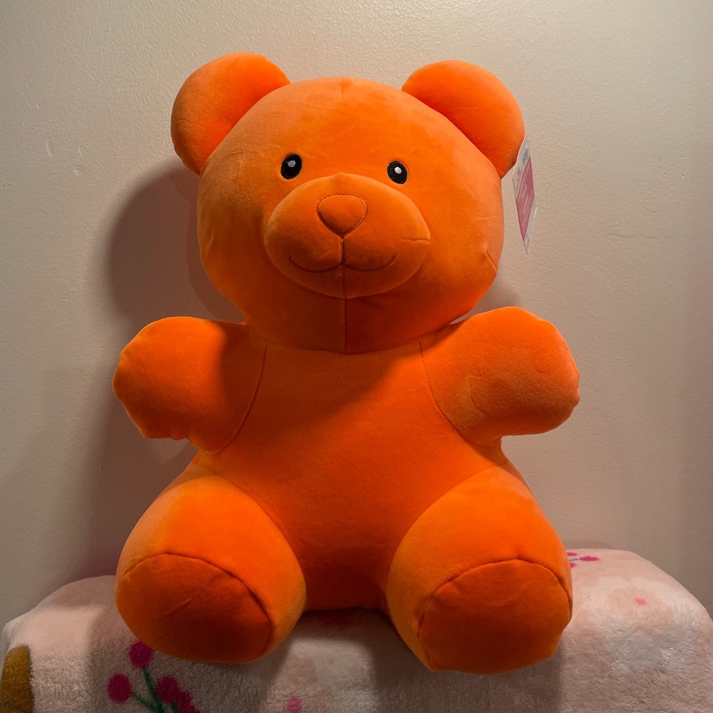 Gummy bear Valentine’s orange NWT
